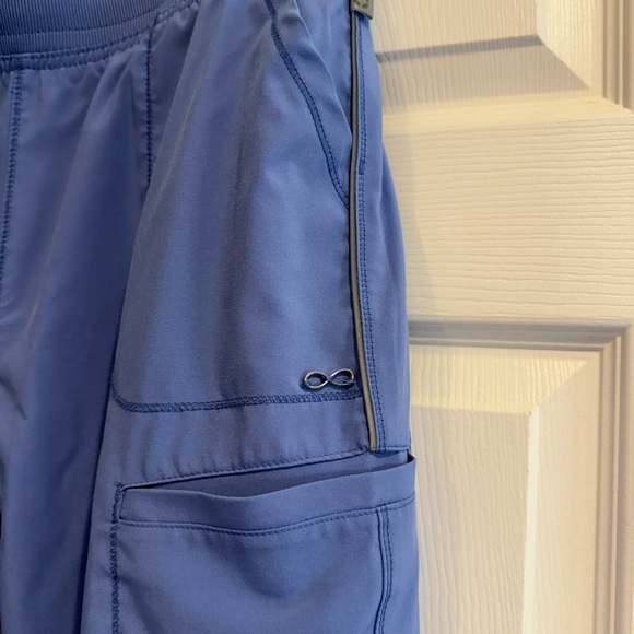 Petite Blue Garment - Picture 2 of 12